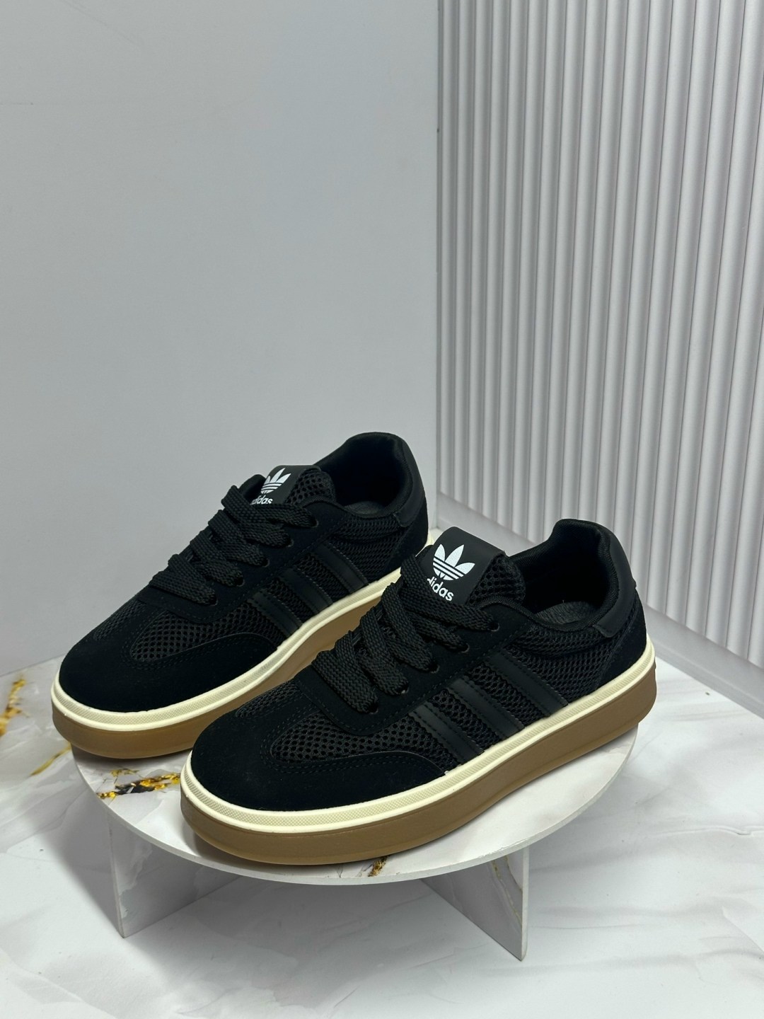 ,кроссовки adidas,кроссовки женскиe, женская,кроссовки кеды