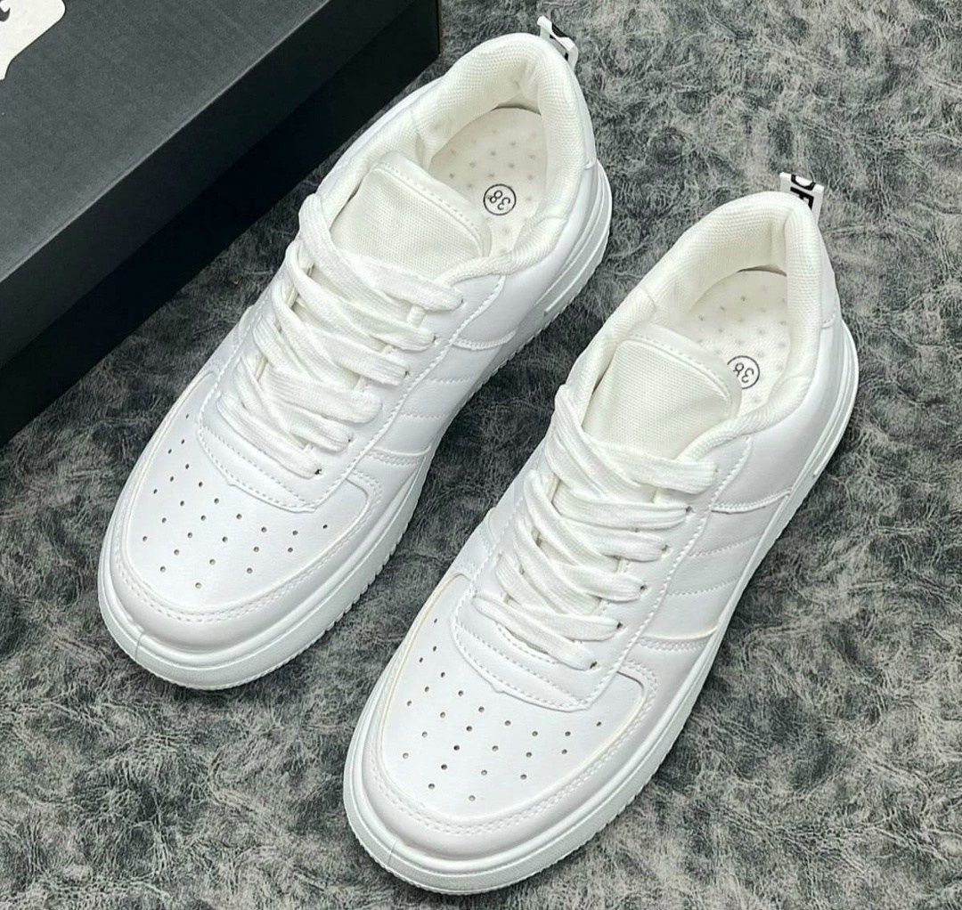 кроссовки,белые кроссовки, спортивная,кроссовки женские,идеально белые кроссовки