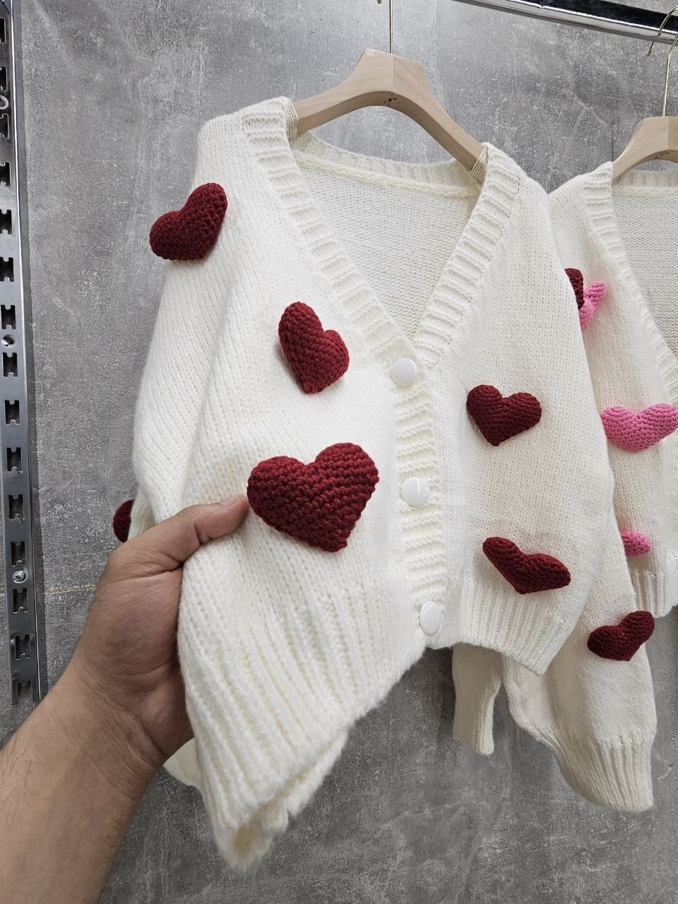 кардиган с сердечками,кардиган женский красный,кофта кардиган,кардиган вязаное,кардиган
