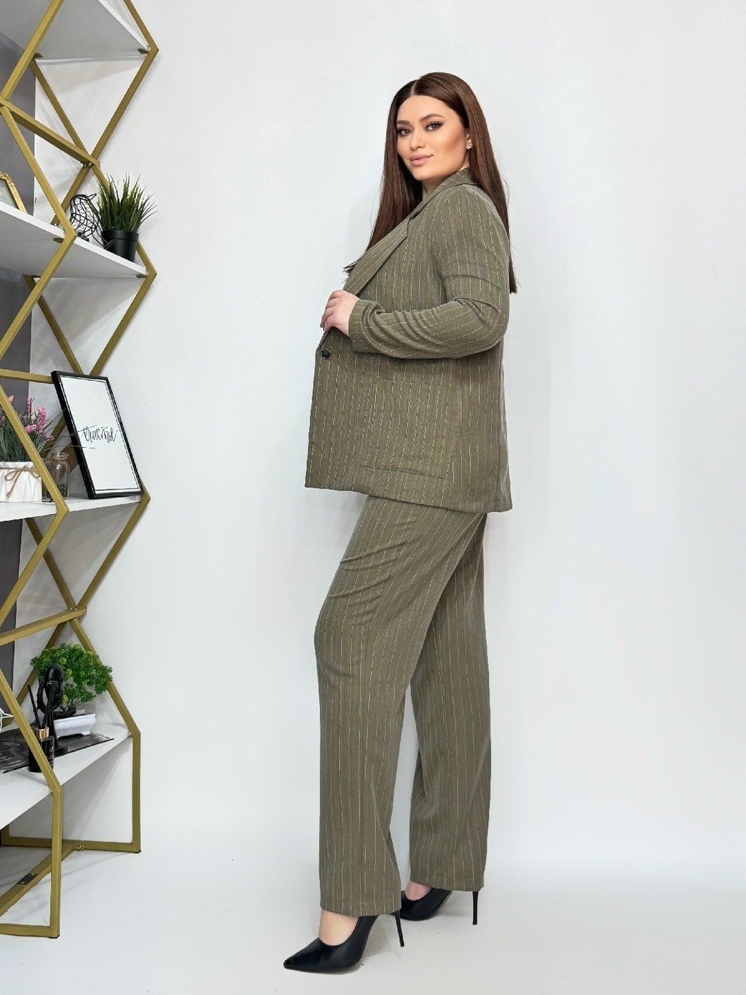 женские костюмы брючные,брючный костюм 2058 серый amberastyle,брючный классический костюм,серый брючный костюм женский,женский брючный костюм двойка