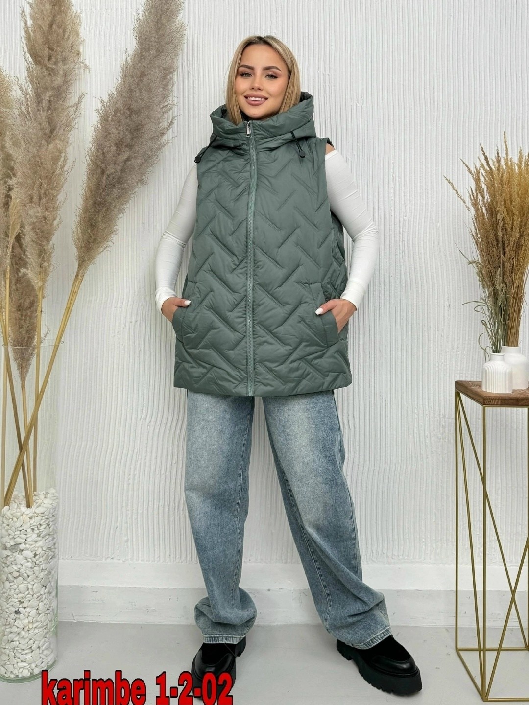 жилетка женская,женские жилеты,жилет,жилетка с капюшоном,теплый жилет