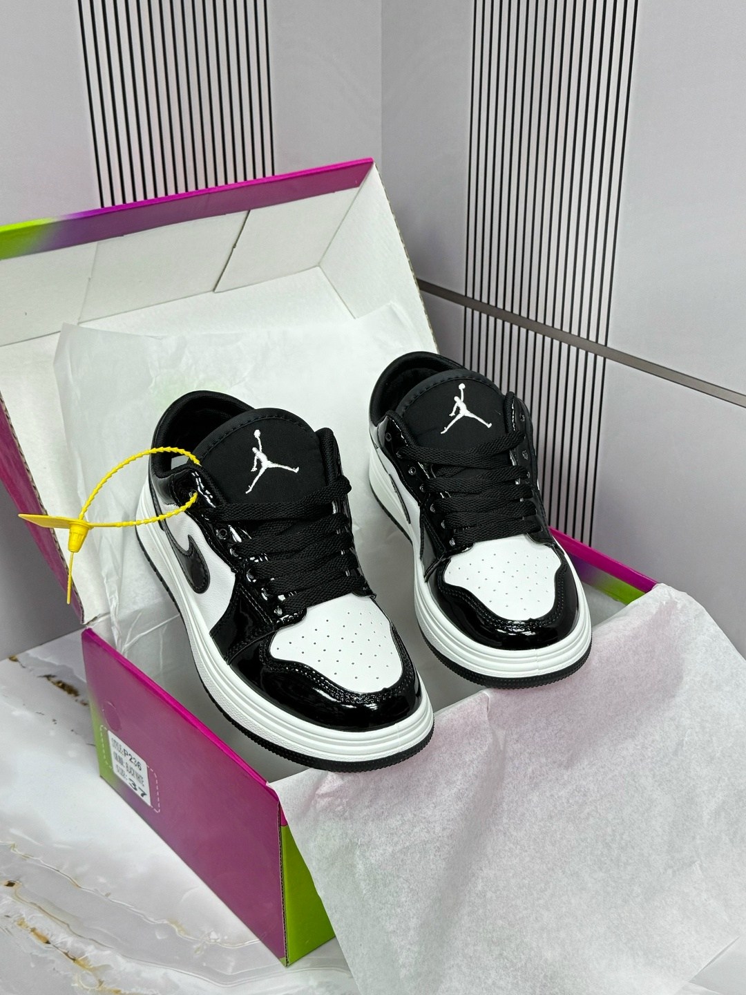 кроссовки nike air jordan 1 low,лаковые найки,кроссовки nike air jordan 1 low "concord",кеды селин,кроссовки nike air jordan 1 low se concord