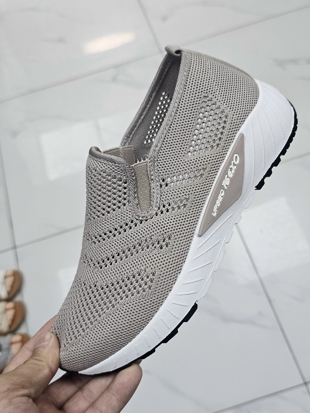 ,кроссовки женскиe,слипоны женские,спортивная ,летние кроссовки