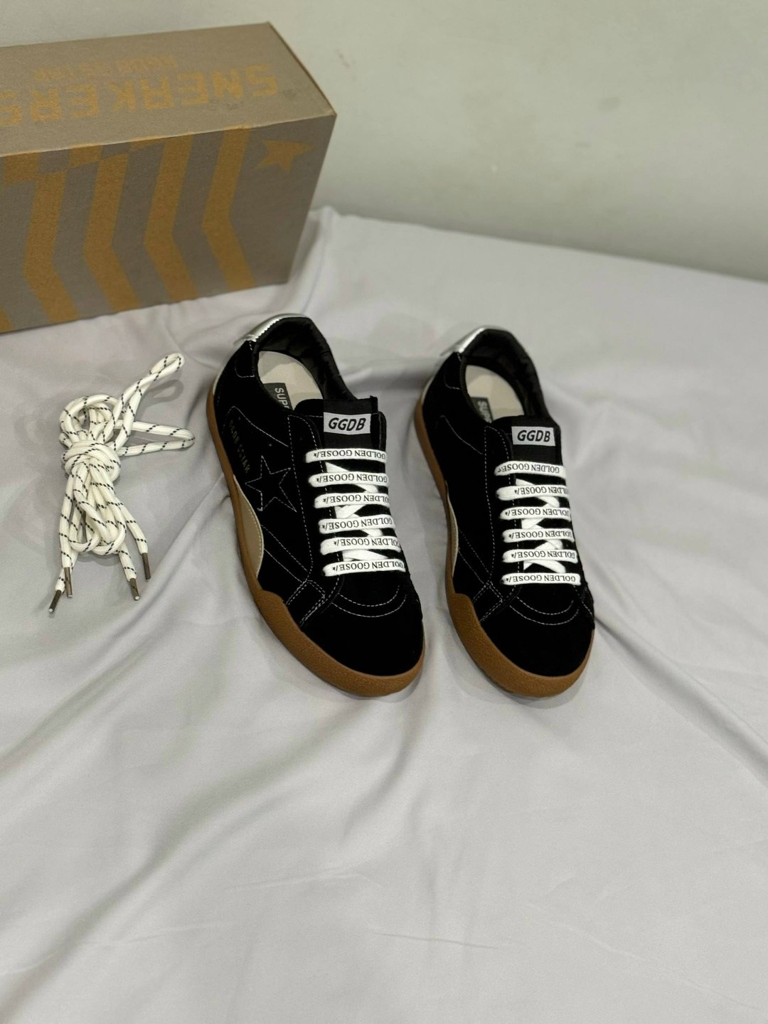 ,модные кроссовки,кроссовки женскиe,кеды golden goos арт.лх112,удобные кроссовки