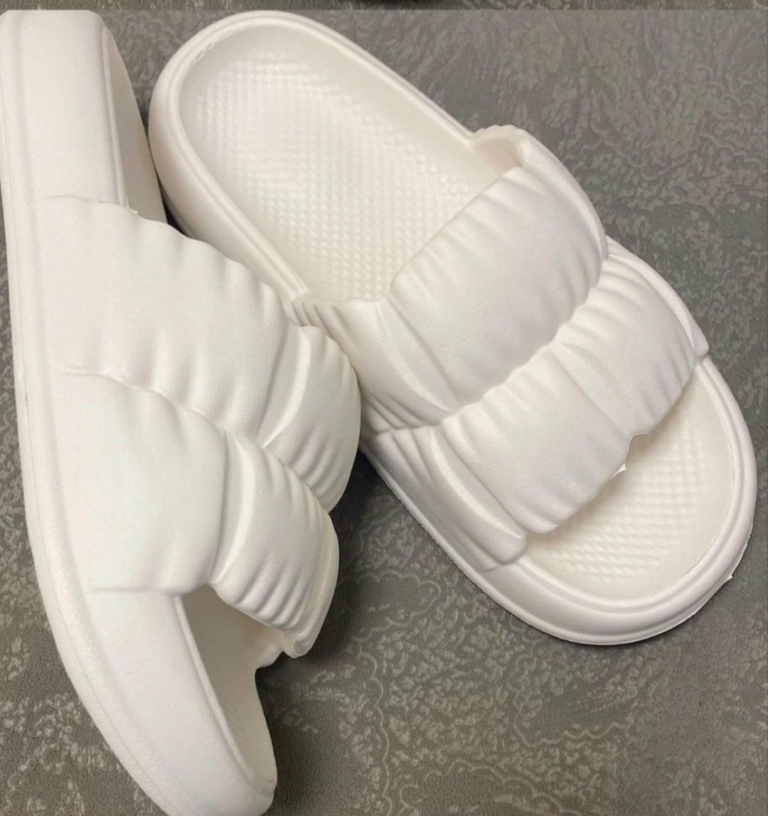 шлепки тапочки резиновые isco home textile цвет белый,шлепки тапочки резиновые isco home textile,шлепанцы изи,дутые шлепки женские,тапочки модные