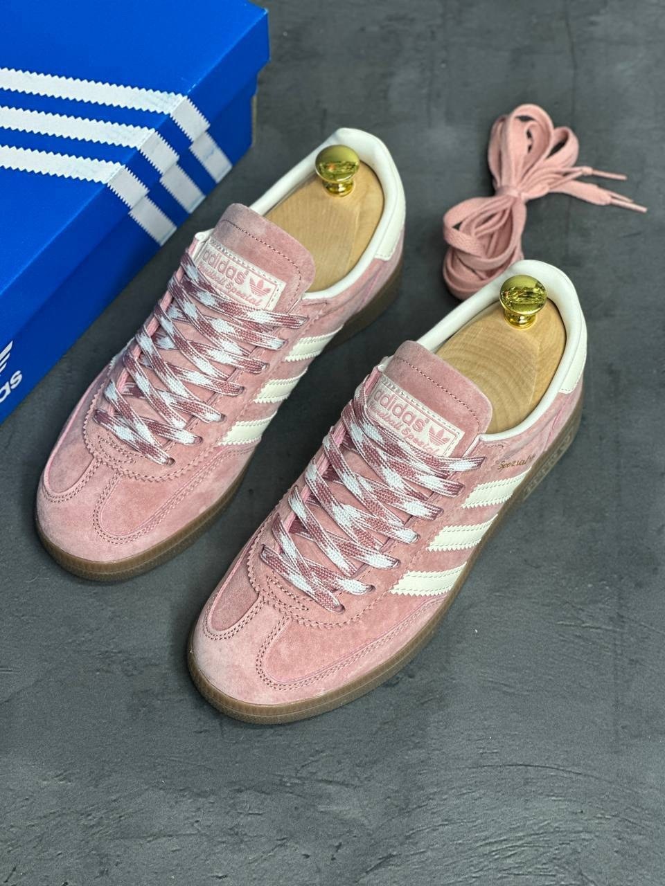 ,кроссовки adidas originals handball spezial,кроссовки adidas spezial,adidas spezial розовые,женские кроссовки adidas