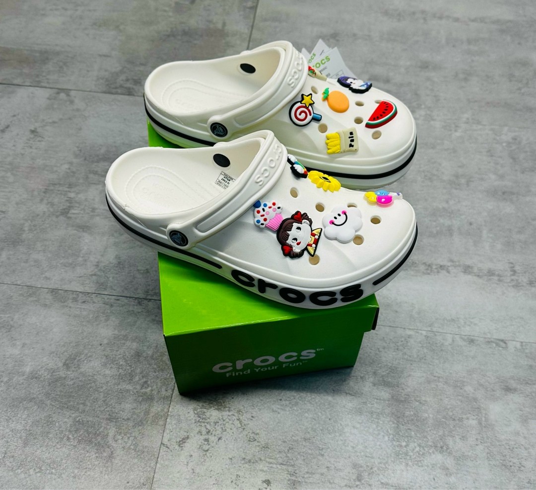 ,кроксы с джибитсами,сабо женские,корейские кроксы,модные тапочки