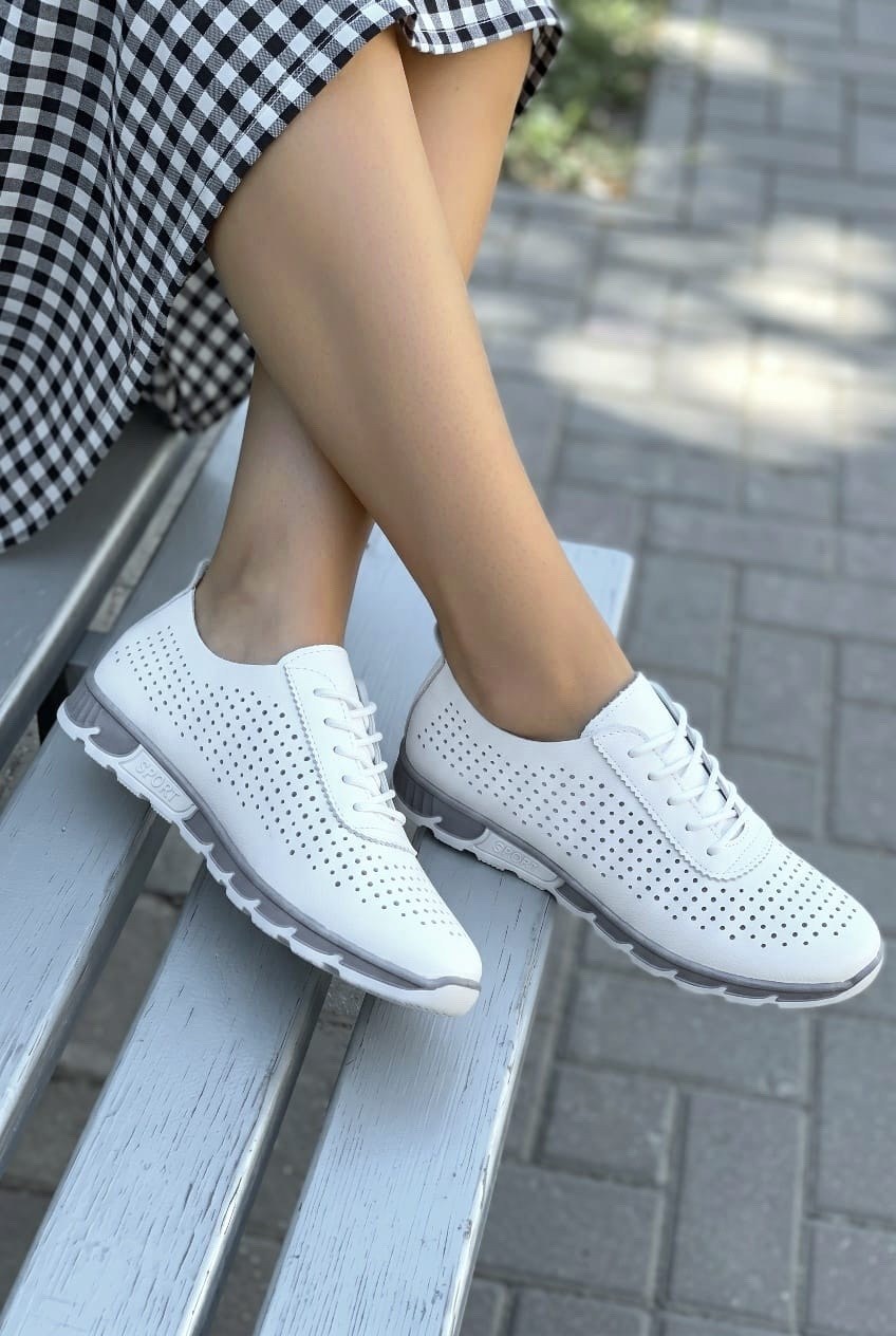 ,кроссовки женскиe,женские белые кроссовки,мокасины с перфорацией, женская