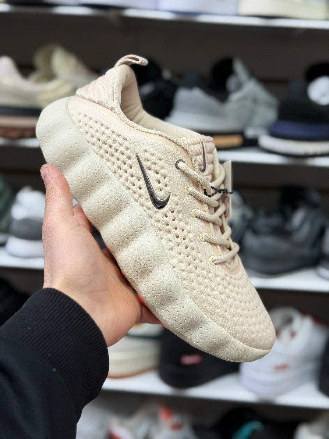 кроссовки,кроссовки женские,изики найк женские черные,повседневные кроссовки,кроссовки удобные