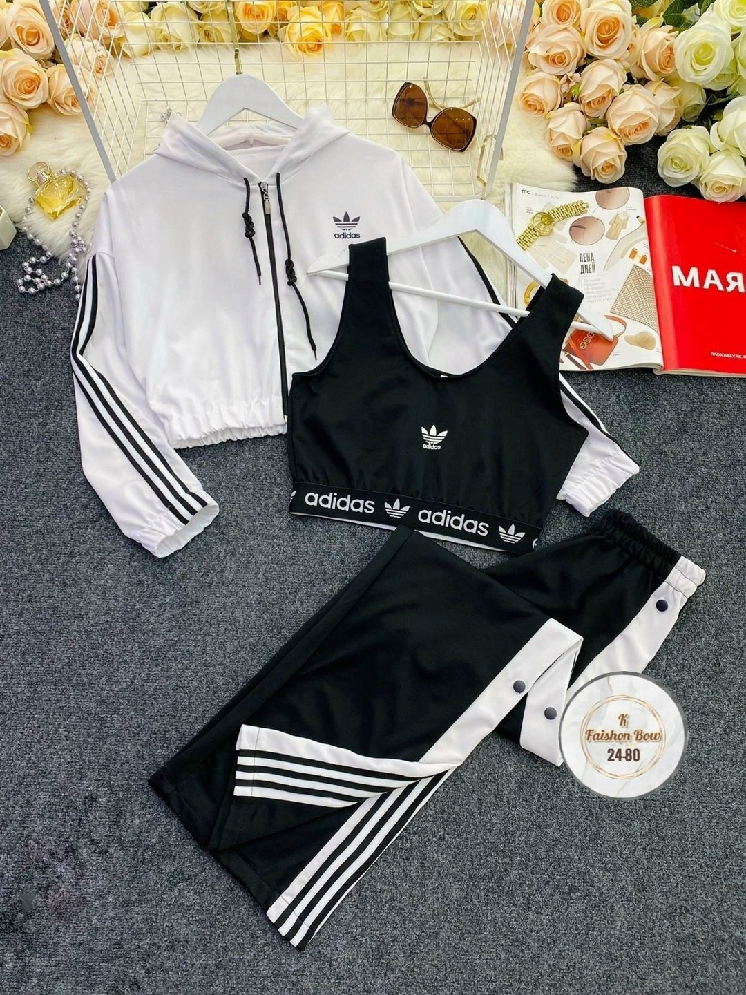 костюм женский adidas,adidas женский спортивный костюм,адидас костюм женский,костюм спортивный женский,костюм adidas на кнопках