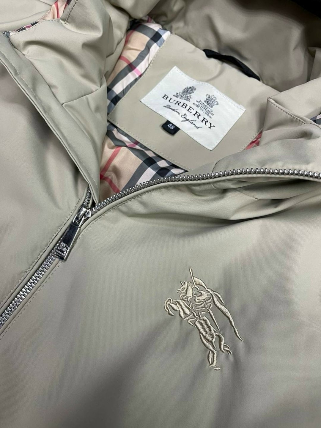куртка burberry,ветровка burberry,куртка мужская зимняя burberry,куртка burberry мужская,ветровка барбери