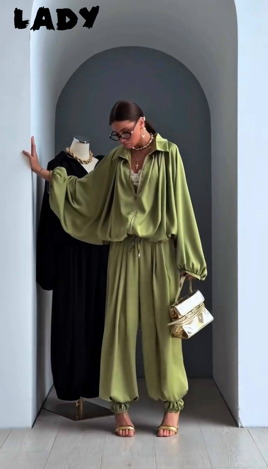 модные костюмы,костюм с брюками,костюм для женщин,атласный костюм,костюм в пижамном стиле