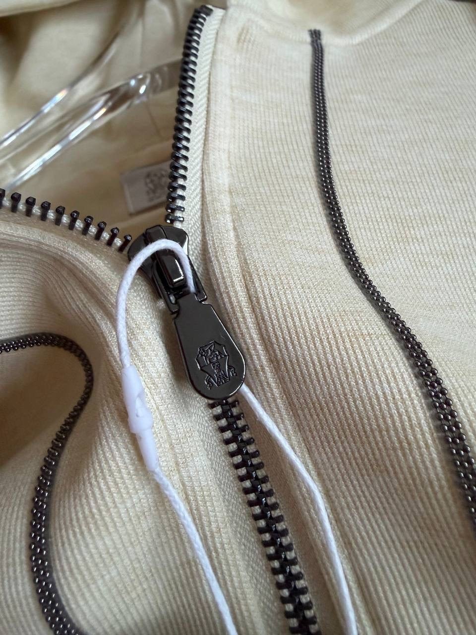 женский бежевый костюм loro piana premium,стильные костюмы,костюм бежевый,костюмы женские,костюм спортивный женский