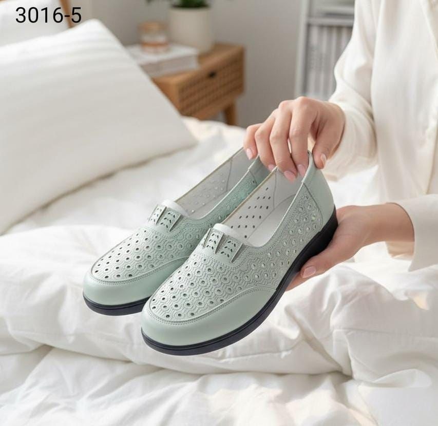 ,мокасины женские с перфорацией, женская летняя на плоской подошве, женская,женская  летняя