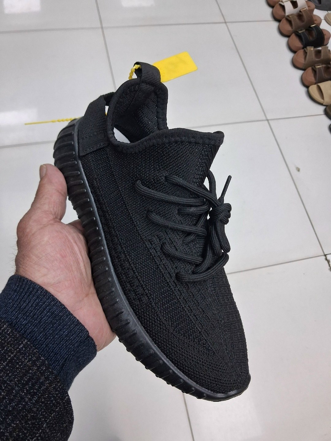 кроссовки изики,кроссовки,изи кроссовки,мужской кроссовки,спортивная