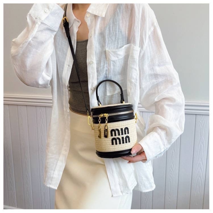 сумки женская,сумка женская плетеная,сумка,сумки женские стильные,сумка соломенная