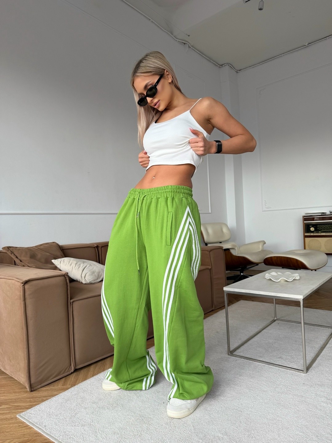 спортивные брюки для женщин с лампасами dl_protex,спортивные брюки широкие карго с лампасами,спортивные брюки,брюки карго спортивные с лампасами,брюки карго спортивные с лампасами dl_protex