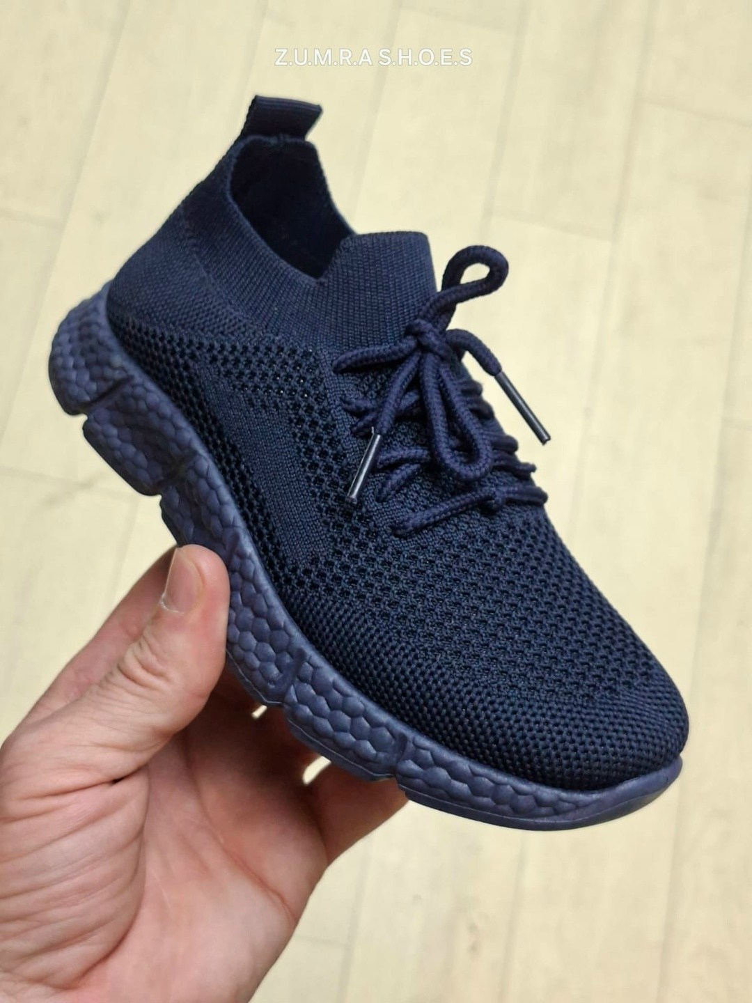 ,детские кроссовки,кроссовки изики,кроссовки облегченные,кроссовки текстильные