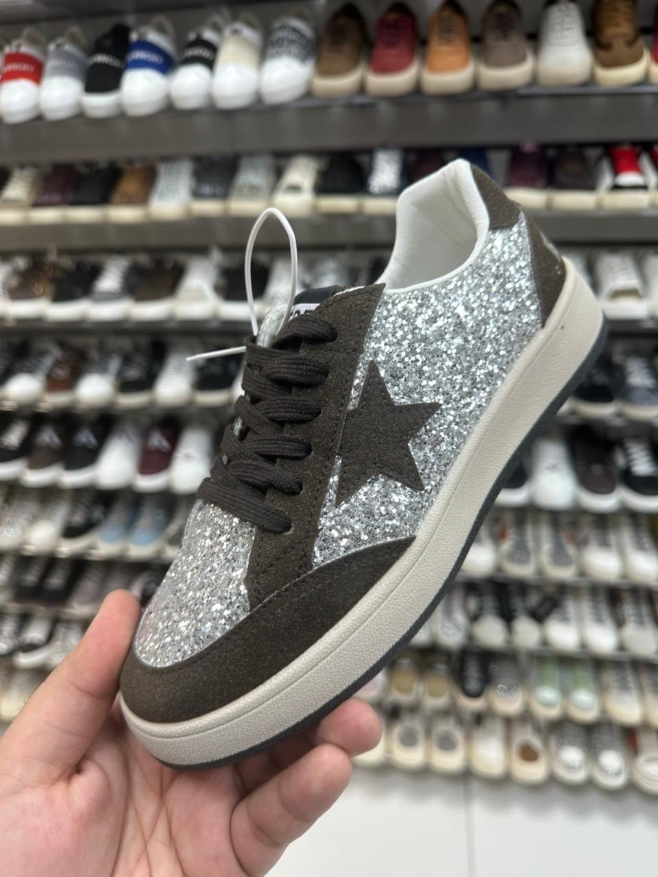 ,кроссовки женскиe,кроссовки golden goose с пайетками на платформе,кроссовки golden goose,кеды golden goose