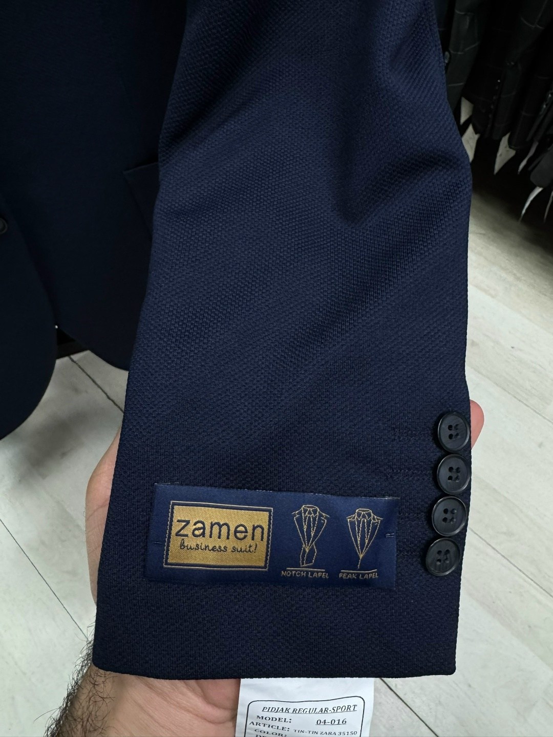 стиль бизнес кэжуал (business casual),стиль кэжуал для мужчин,синий пиджак мужской под джинсы,стиль смарт кэжуал для мужчин,стиль smart casual для мужчин