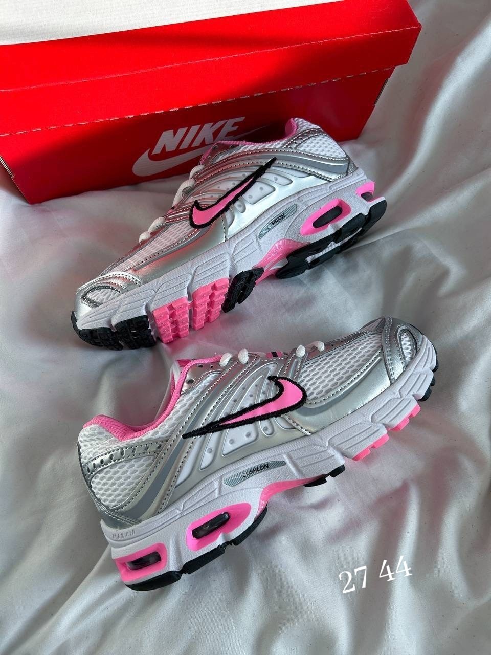 кроссовки nike,кроссовки nike zoom vomero 5,кроссовки,женские кроссовки nike,женские беговые кроссовки initiator от finish line nike белый