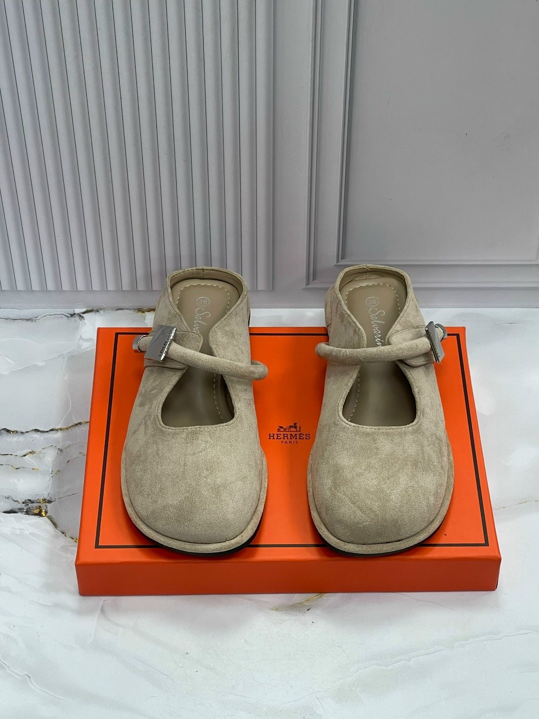 ,замшевые шлепанцы hermes,мюли hermes,мюли женские,шлепанцы женские