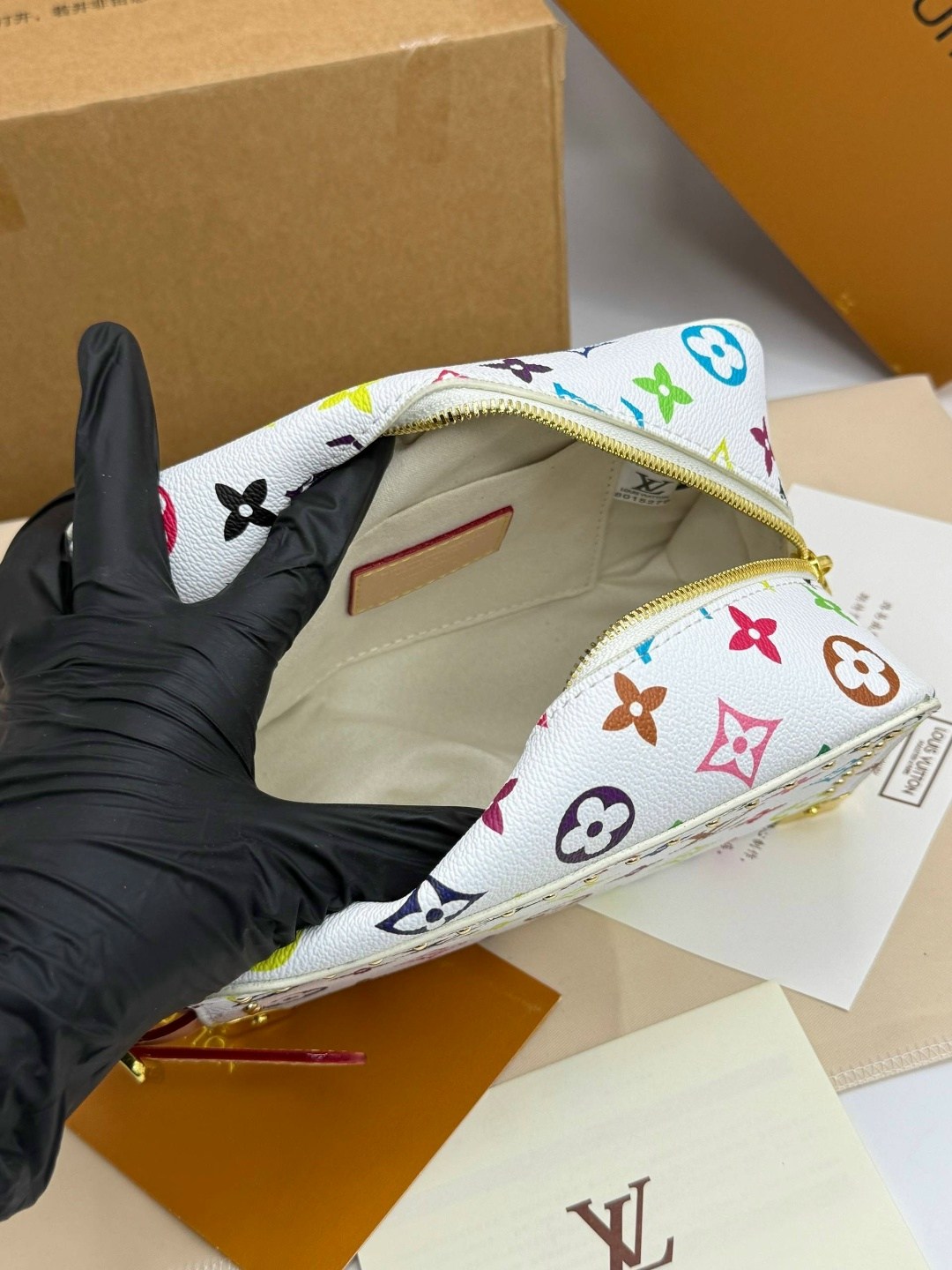 сумка женская louis vuitton,сумка louis vuitton,белая ручная сумка louis vuitton,louis vuitton сумка на плечо,louis vuitton сумка шоппер белый