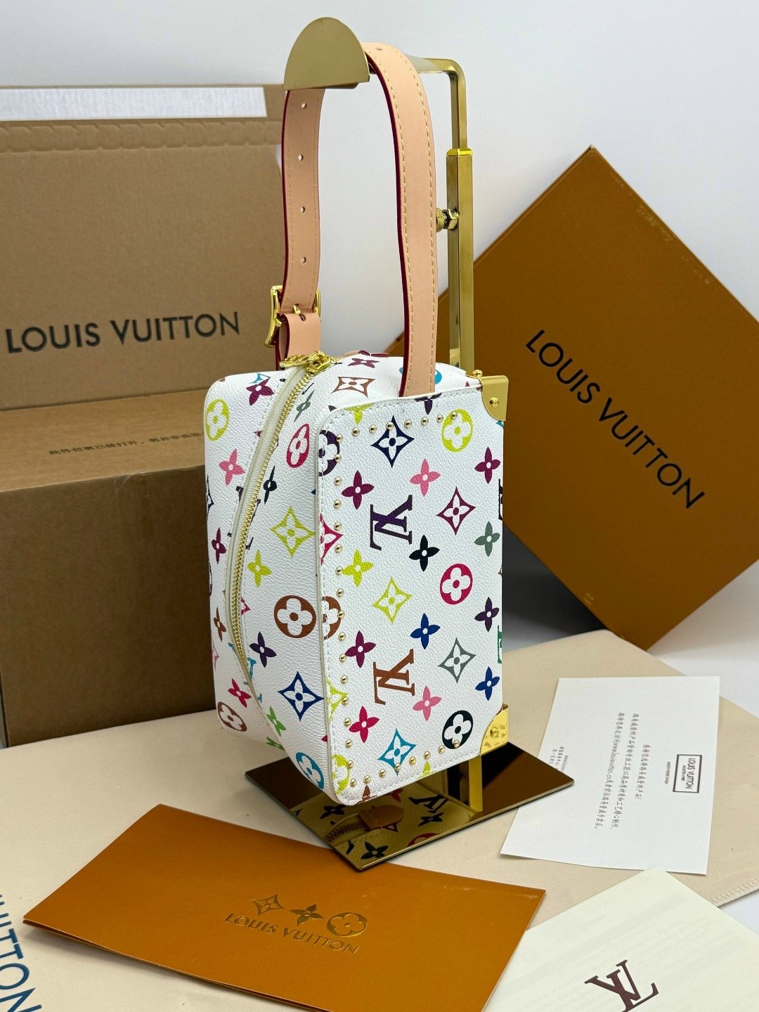 сумка женская louis vuitton,сумка louis vuitton,белая ручная сумка louis vuitton,louis vuitton сумка на плечо,louis vuitton сумка шоппер белый