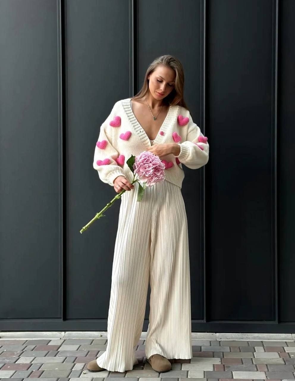 кардиган с сердечками,кардиган вязаное,кофта кардиган,кардиган для малышей,детский кардиган