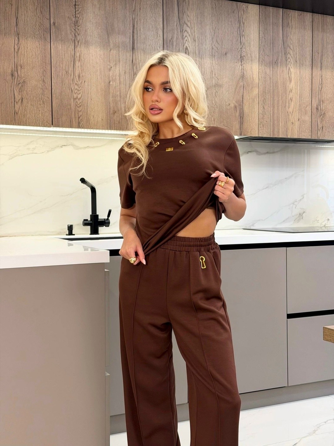 костюм с брюками,костюм бежевый,женский костюм,трикотажный костюм,костюм с брюками трикотажный