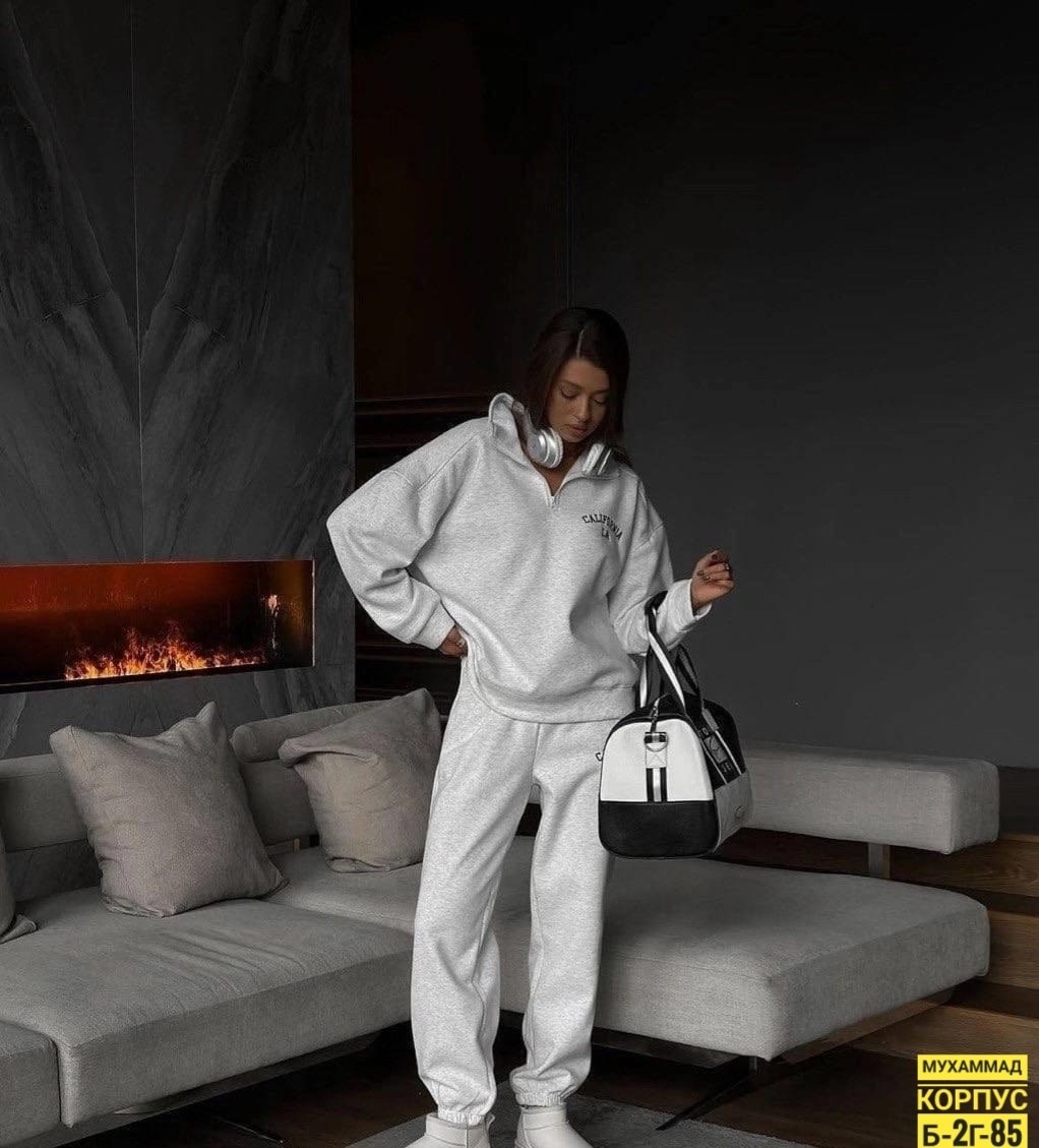 спортивный костюм одежда,спортивный костюм стильный,спортивный теплый костюм,спортивный женский костюм серый,костюм спортивный