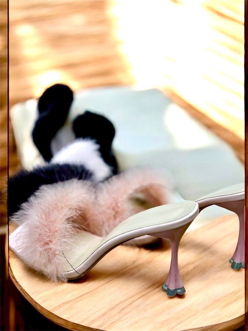 женские пушистые тапочки на среднем каблуке,женские тапочки на каблуке с мехом,босоножки с мехом на каблуке,тапочки розовые с мехом на каблуке,тапочки с мехом на каблуке