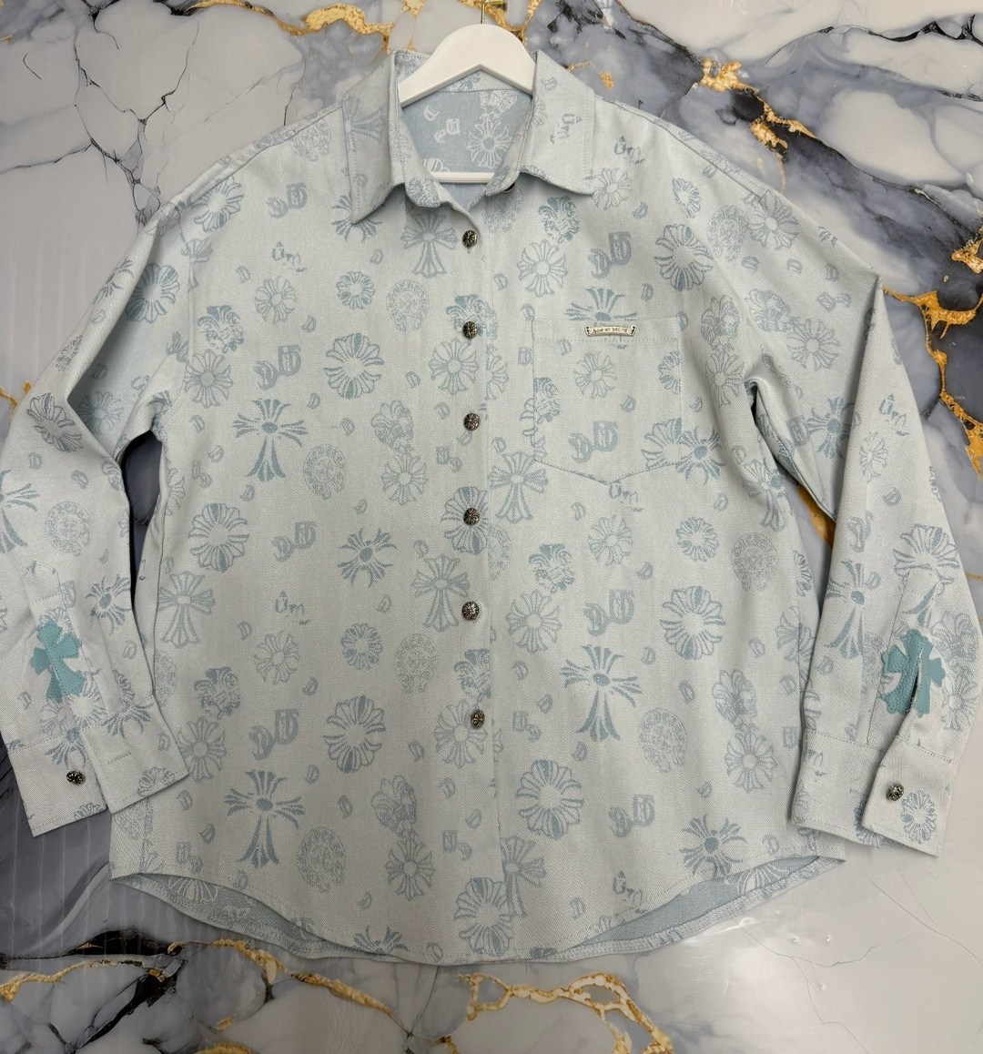 модные джинсы,модные женские джинсы,повседневные образы,модные брюки 2026,джинсы клеш женские