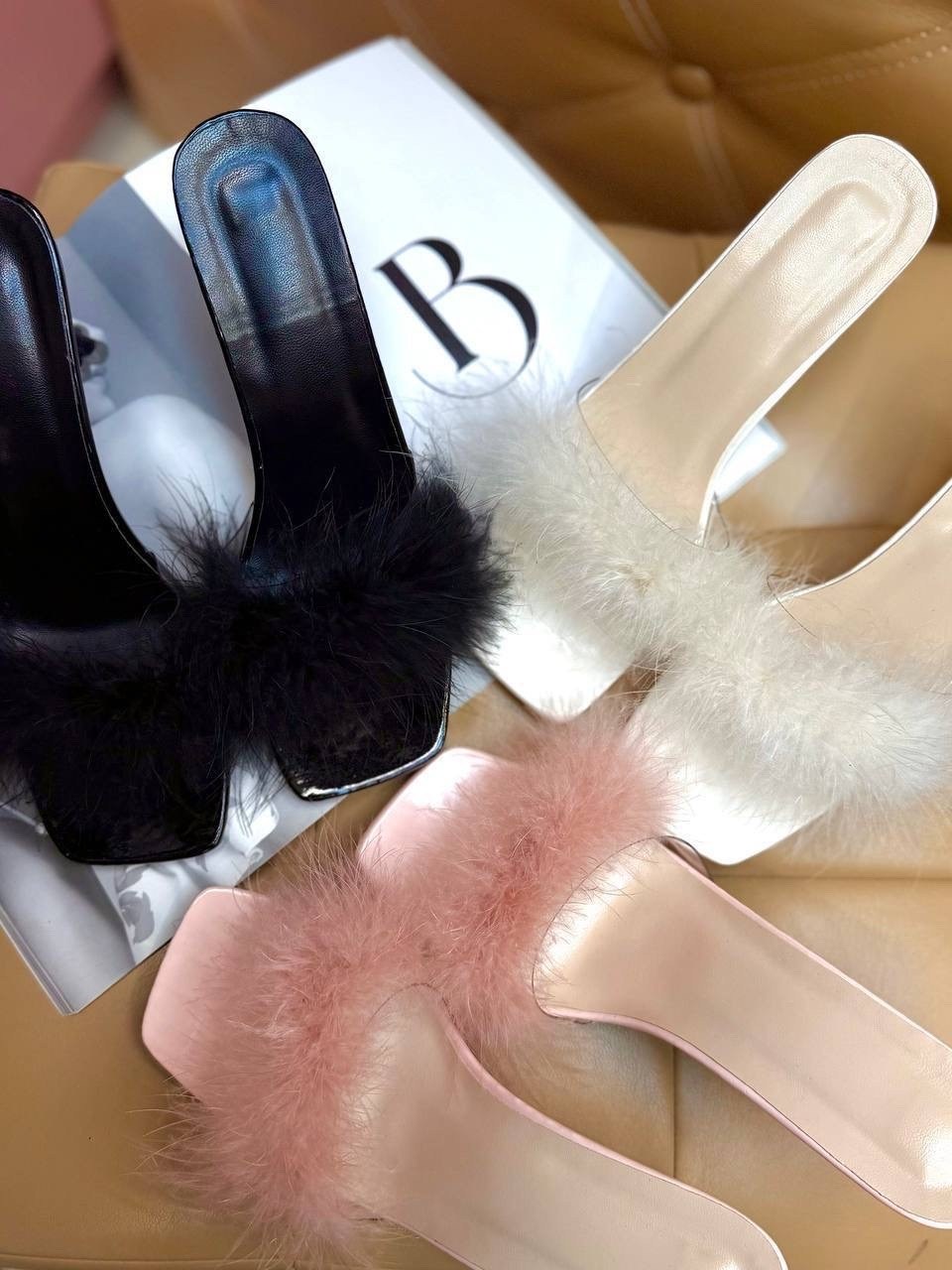 женские пушистые тапочки на среднем каблуке,женские тапочки на каблуке с мехом,босоножки с мехом на каблуке,тапочки розовые с мехом на каблуке,тапочки с мехом на каблуке