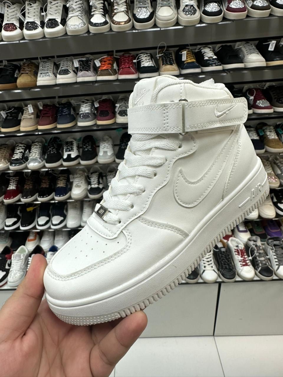 зимние кроссовки nike air force 1,кросcовки nike air force 1,зимние кроссовки nike air force 1 mid,кроссовки белые nike air force 1,зимние кроссовки мужские найк белые аир форсе