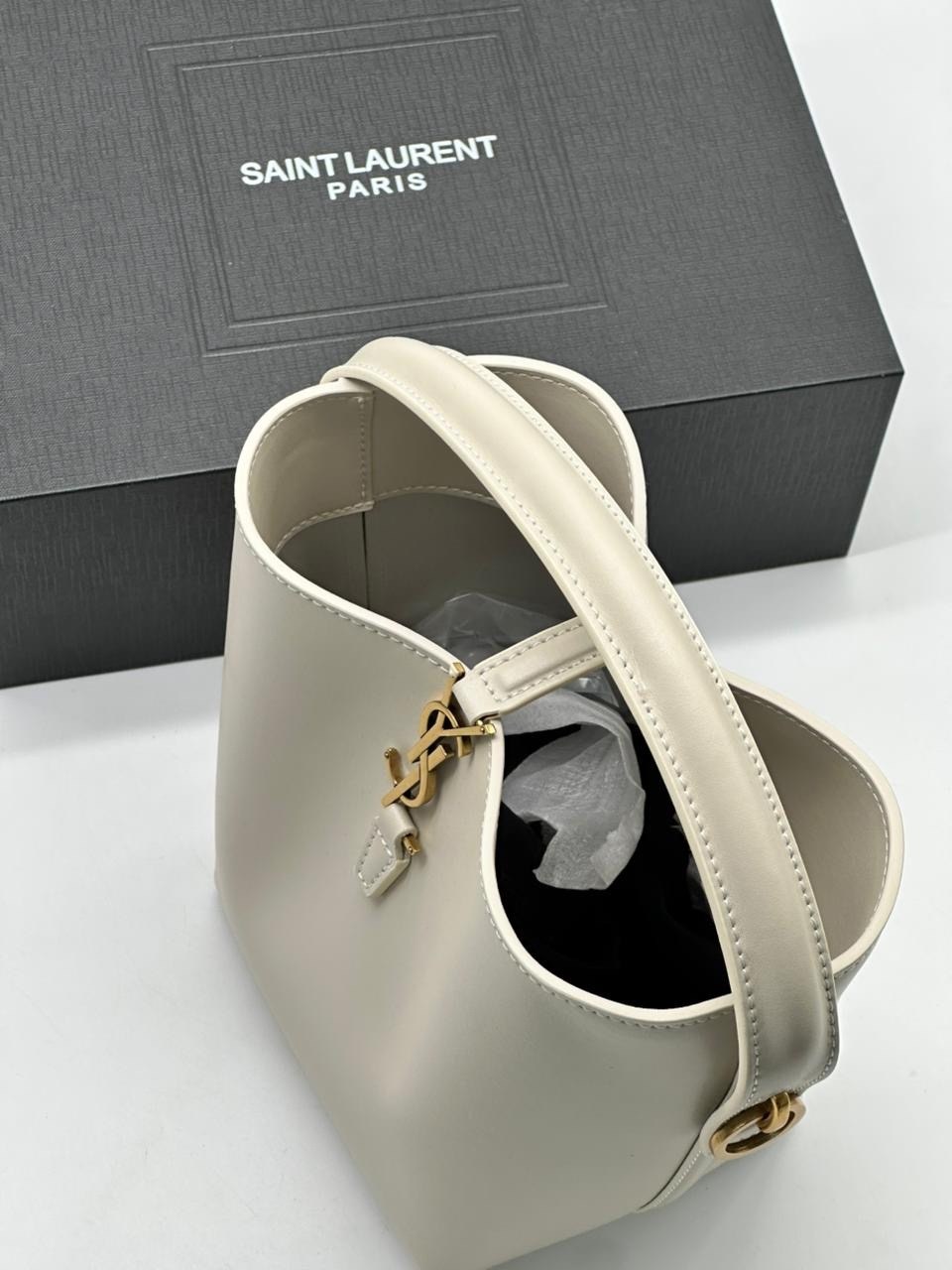 кожаная бордовая сумка yves saint laurent le 37,сумка yves saint laurent,сумка saint laurent,кожаная бордовая сумка yves saint laurent le 37 small,женская бордовая сумка