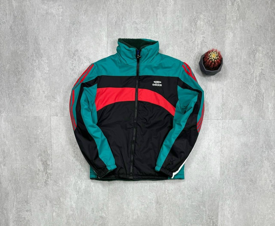 двухсторонняя куртка адидас,куртка двухсторонняя адидас в стиле 90х,двухсторонняя куртка,куртка двухсторонняя барашек в стиле 90х adidas,демисезонная куртка