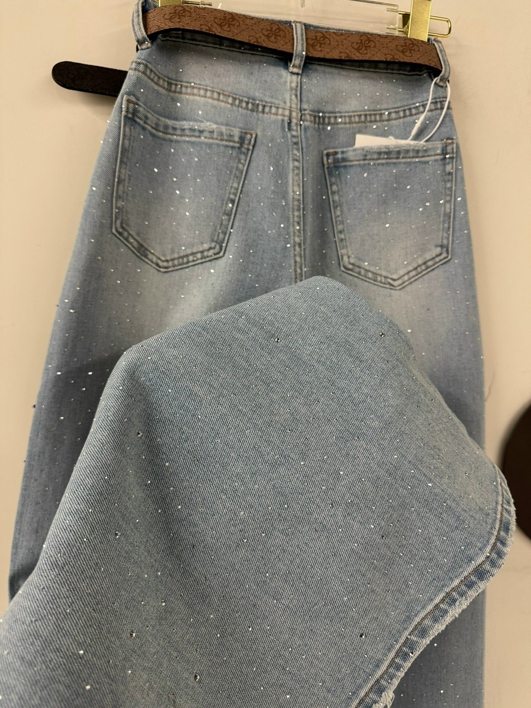 джинсы женские,широкие джинсы,джинсовые брюки,джинсы,модные джинсы