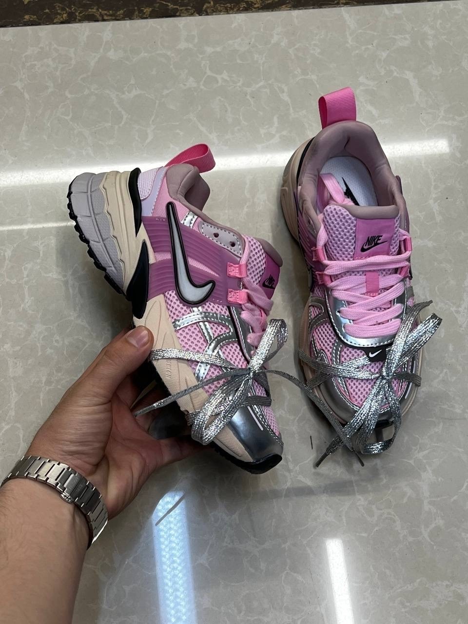 кроссовки для женщин nike initiator pink,кроссовки nike,кроссовки nike v 2 k run,кроссовки беговые женские,кроссовки nike женские