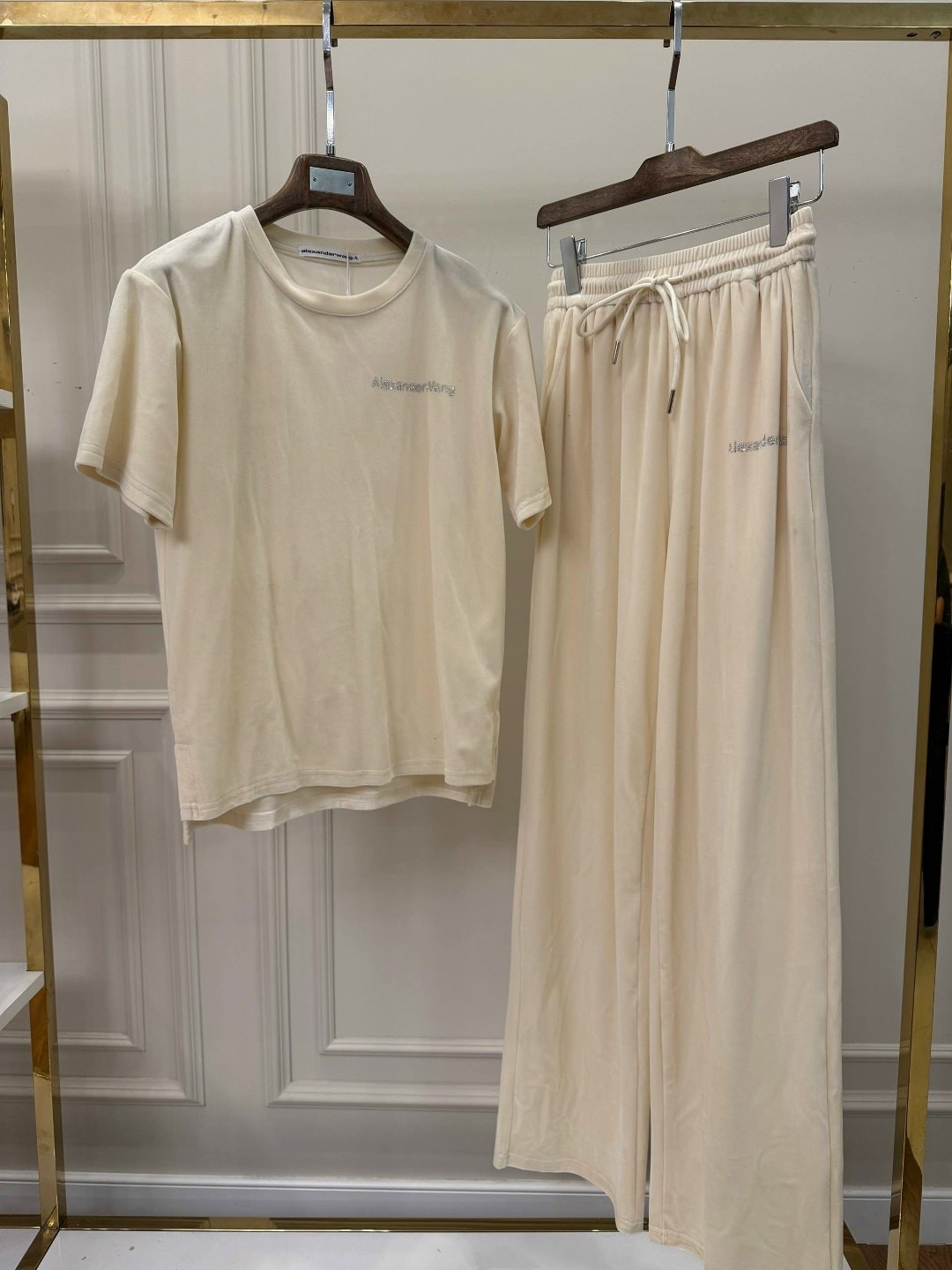 велюровый костюм женский,велюровый костюм,костюм из велюра,спортивный велюровый костюм,велюровый костюм со стразами