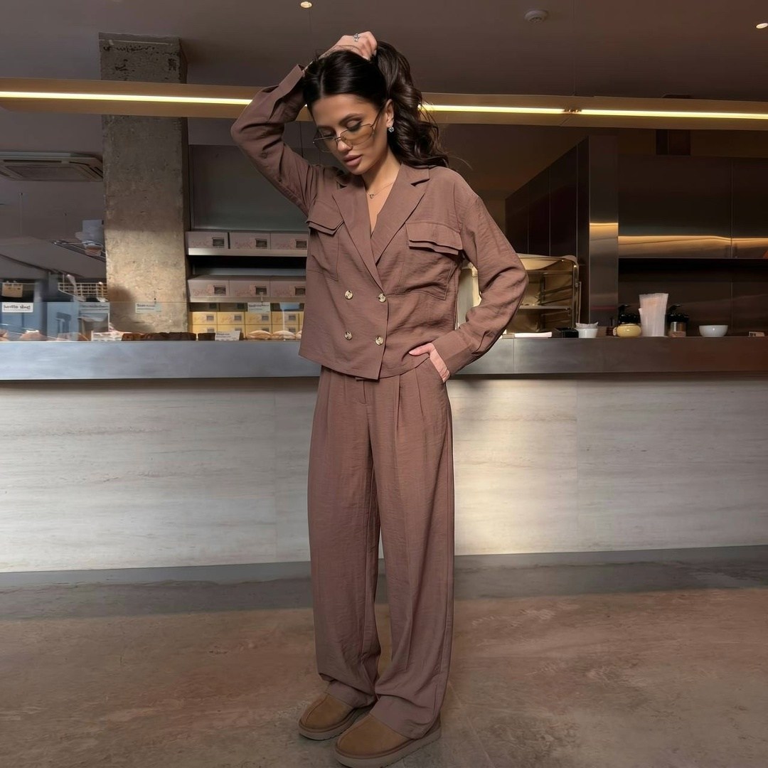 розовый брючный костюм,костюм женский брючный,костюм с брюками,розовый брючный костюм женский,розовый костюм