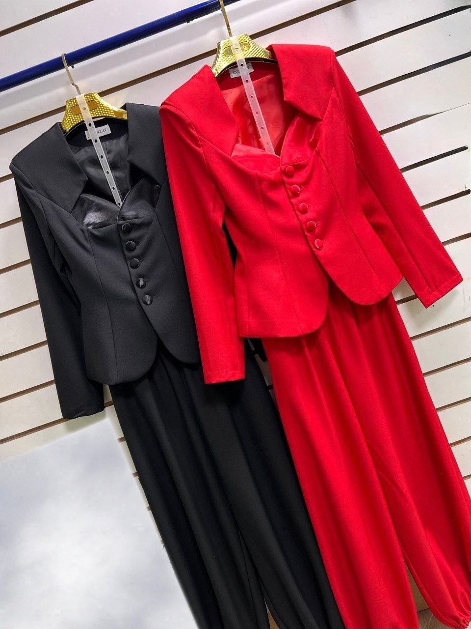 женский брючный костюм,жакет с баской,костюм женский,костюм брючный тройка,женский брючный костюм черного цвета