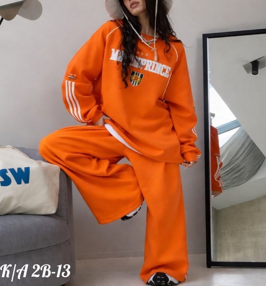оранжевые спортивные костюмы,спортивные костюмы,спортивный костюм оранжевый celine,женские спортивные костюмы,оранжевый костюм