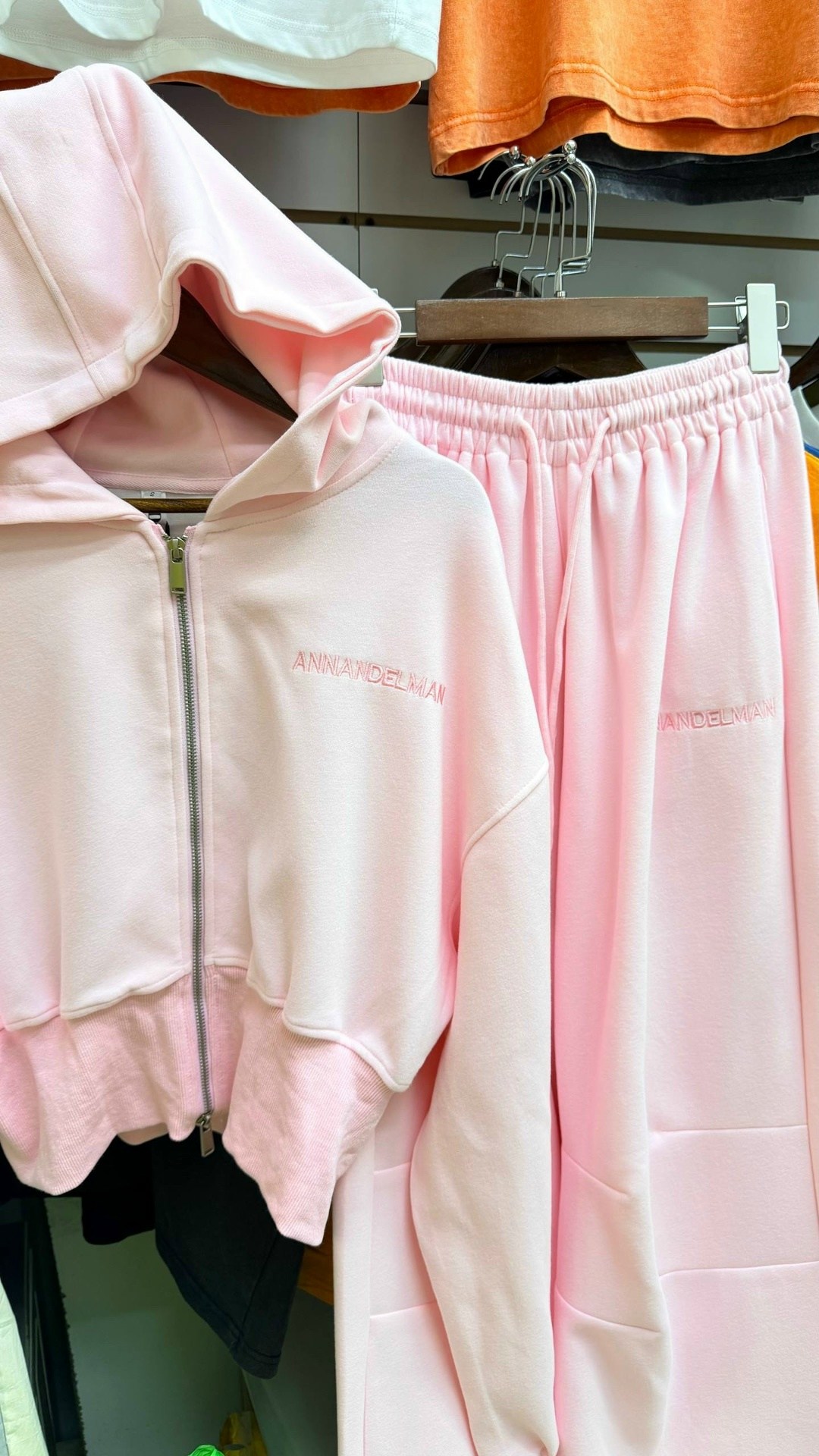 спортивные костюмы женские,модные наряды,костюм на флисе,спортивный костюм