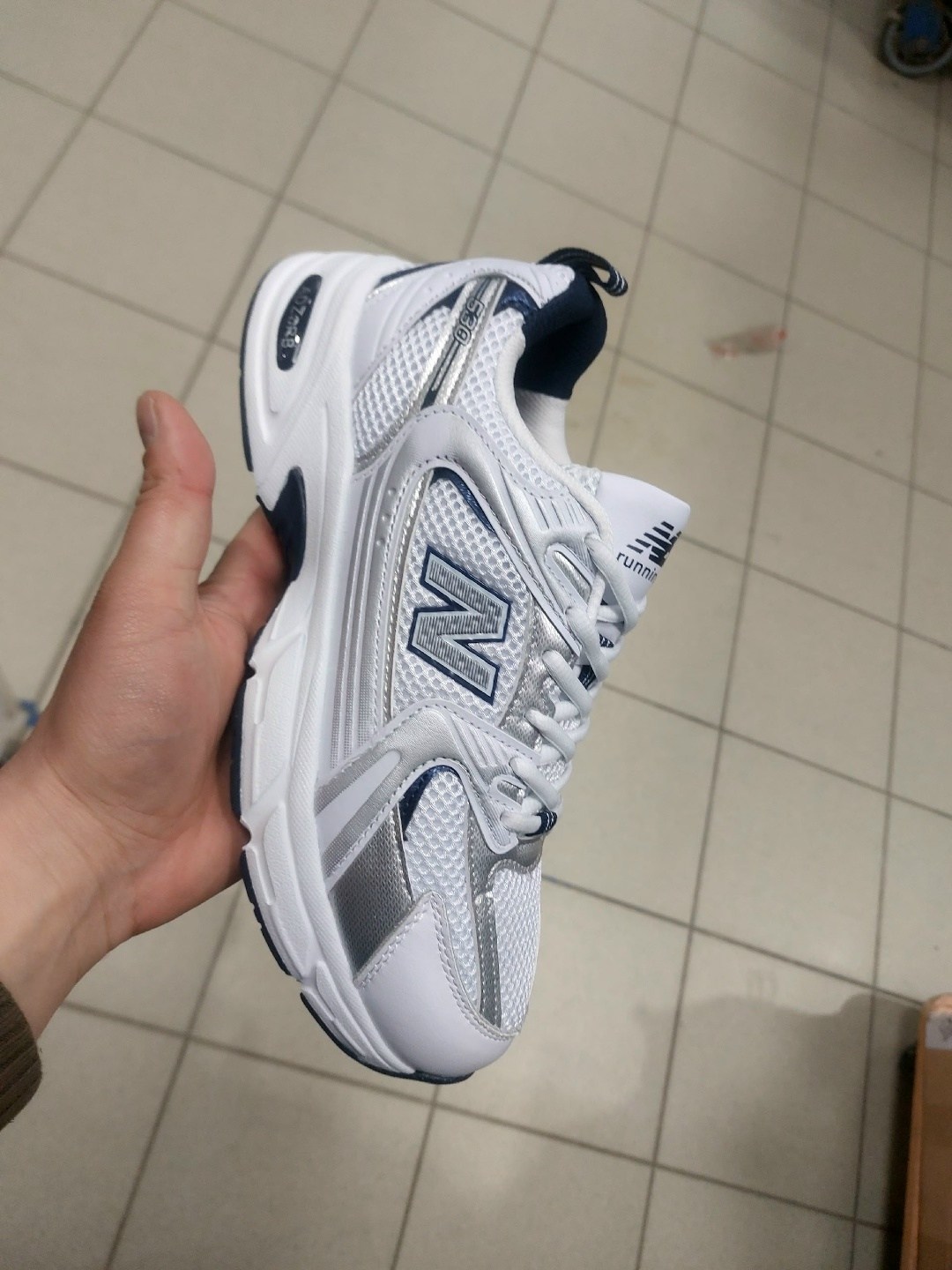 кроссовки new balance 530,кроссовки new balance,женские кроссовки new balance,кроссовки new balance мужские,кроссовки new balance 530 white silver