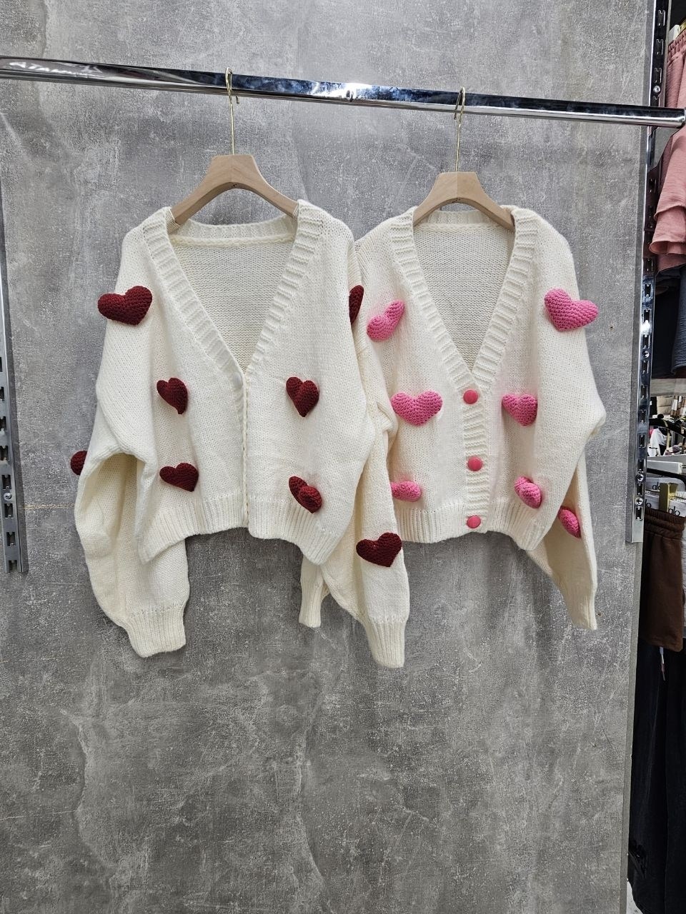 кардиган с сердечками,кардиган вязаное,кофта кардиган,кардиган для малышей,детский кардиган