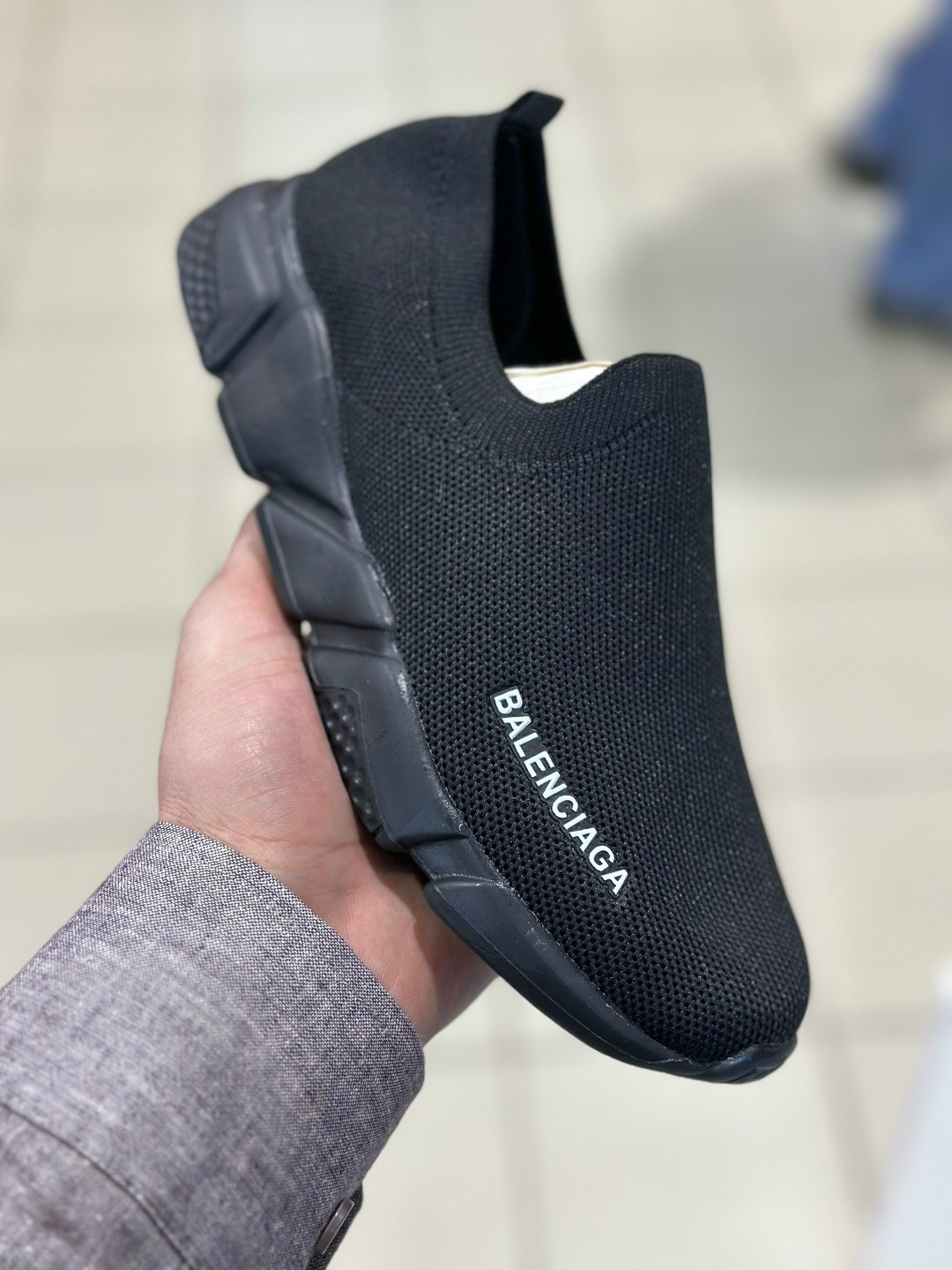 ,кроссовки balenciaga,слипоны баленсиага,женские кроссовки balenciaga,баленсиага кроссовки speed trainer