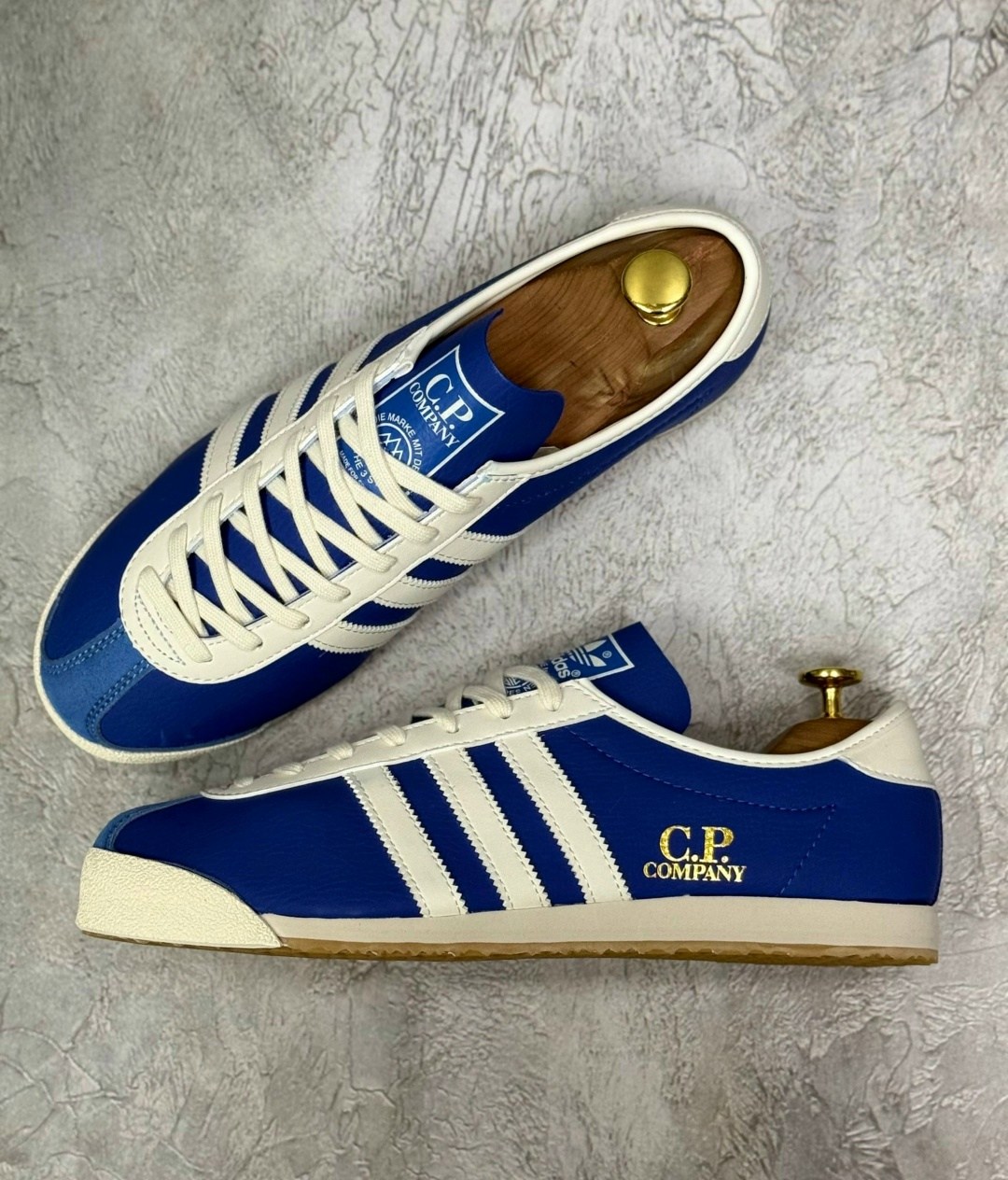 кроссовки x c. p. company italia spzl collegiate royal adidas синий,кроссовки адидас драгон,кроссовки adidas,кроссовки,кроссовки adidas original