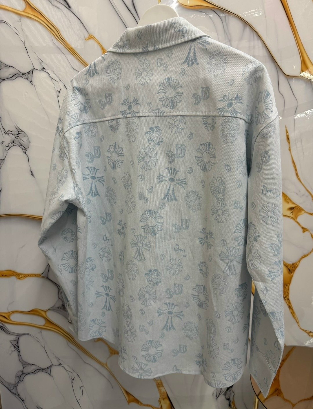 модные джинсы,модные женские джинсы,повседневные образы,модные брюки 2026,джинсы клеш женские