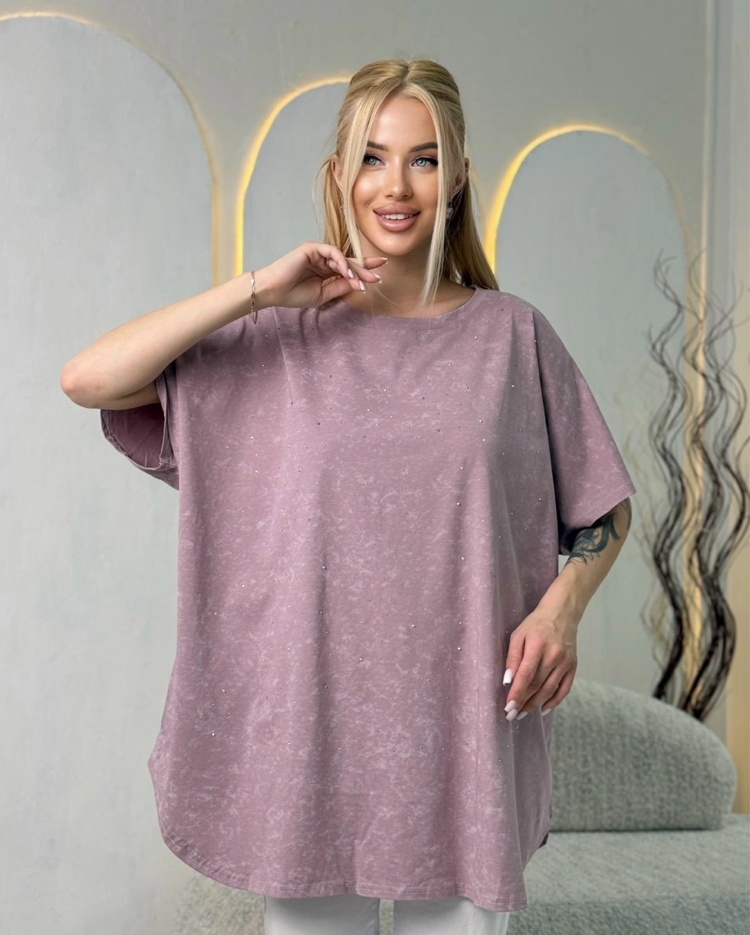 футболки женская оверсайз,футболки женская,футболка оверсайз со стразами emysamy 367530240,женская футболка со стразами оверсайз emysamy,футболка оверсайз со стразами nikstail 368399354